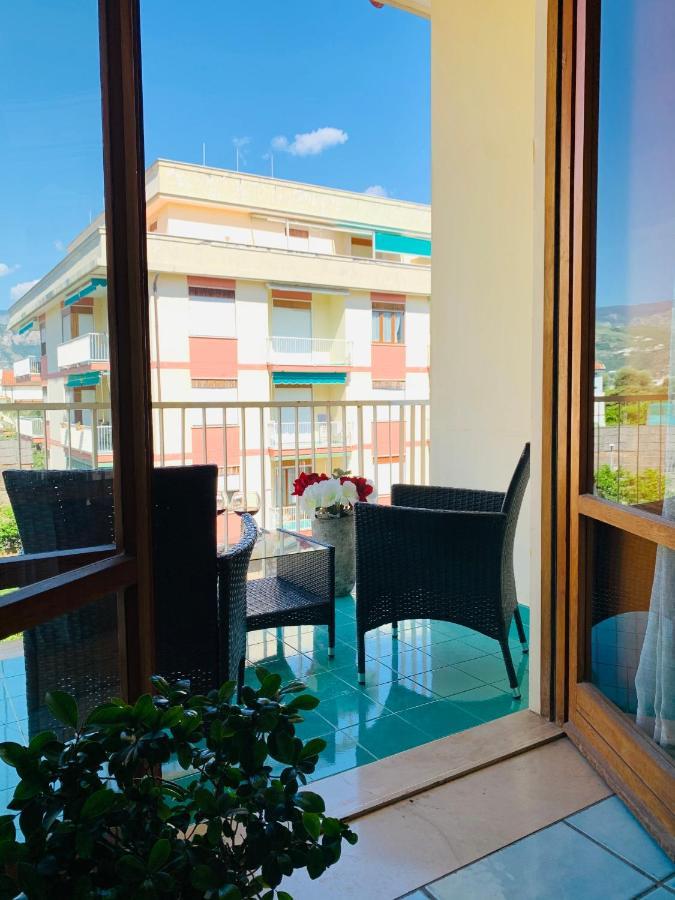 Sorrento Moon Apartment Luaran gambar
