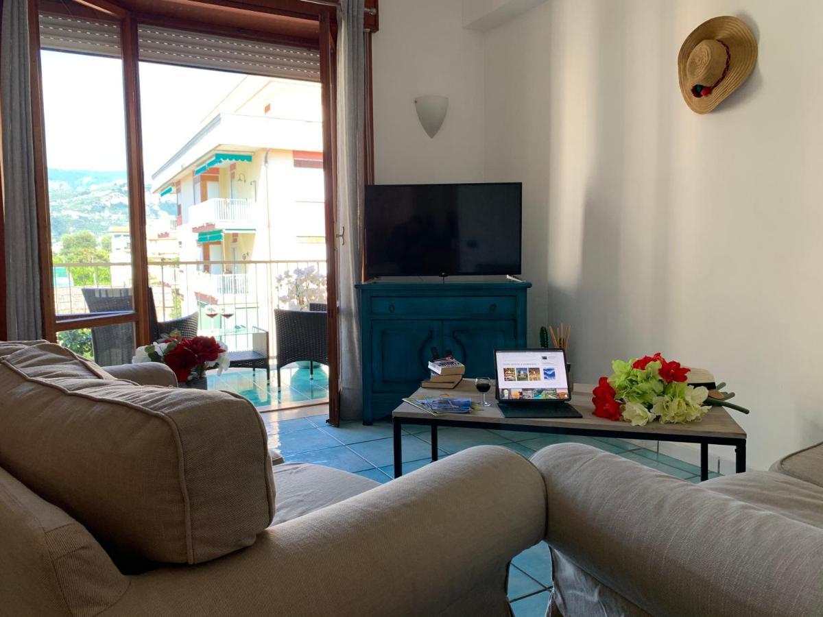 Sorrento Moon Apartment Luaran gambar