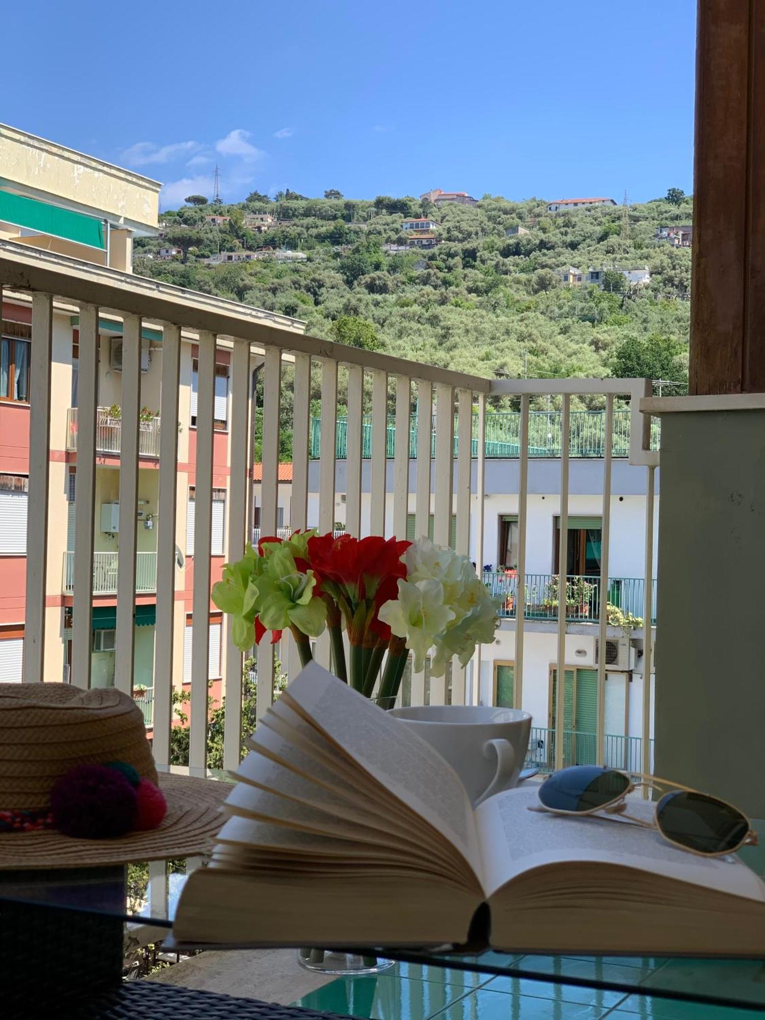 Sorrento Moon Apartment Luaran gambar