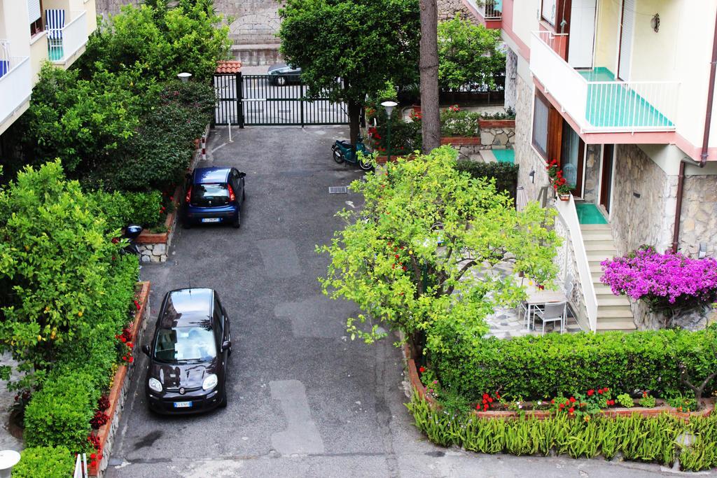 Sorrento Moon Apartment Luaran gambar
